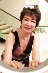 wonderful elderly asian Mom-I-would-Like-to-Fuck Jeannie Chung. want to lick her pussy